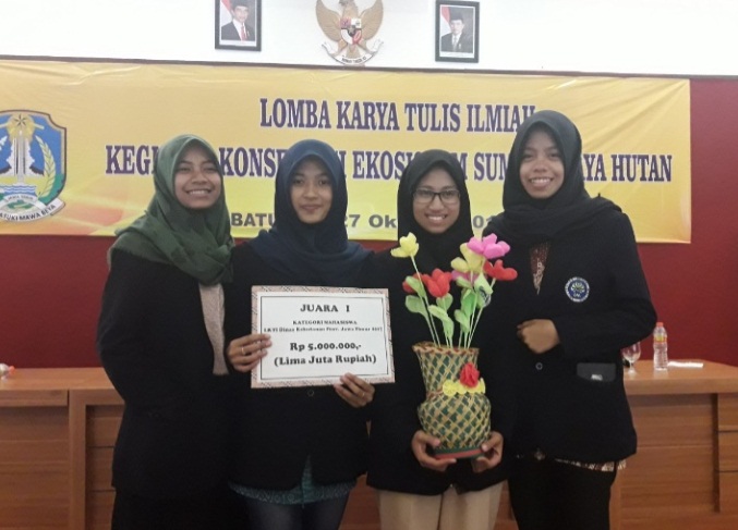 Mahasiswa Biologi Juara 1 LKTI Dinas Kehutanan Provinsi Jawa Timur 2017